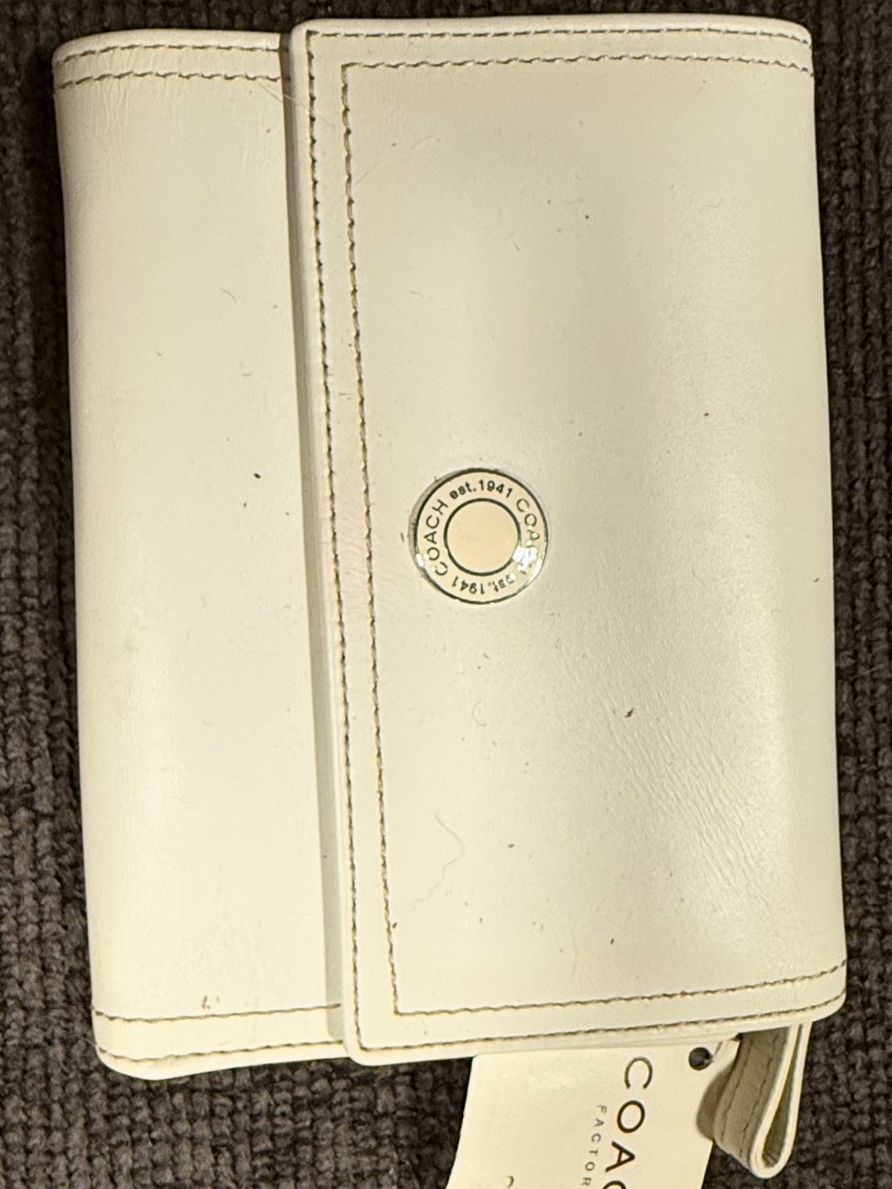 BNWT COACH White Leather Trifold Wallet